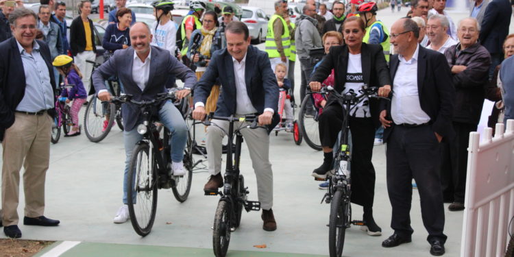 El Gobierno pide a Caballero que impulse el uso de la bicicleta a través de la FEMP