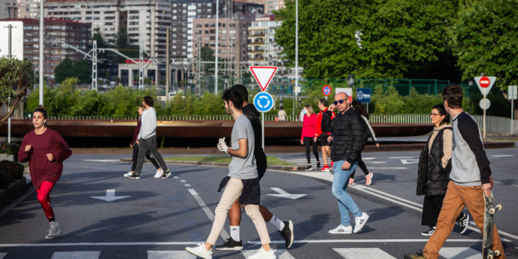 Vigo duplicará las calles sin tráfico y aumentará el horario a partir de este domingo