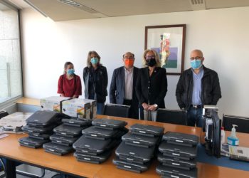 A Xunta reparte preto de 2.000 ordenadores aos centros escolares da área de Vigo