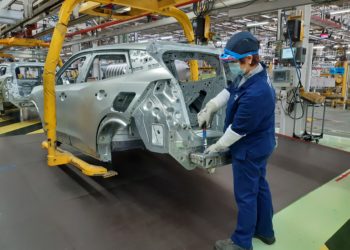 PSA incorporará en su fábrica de Vigo un segundo turno el 25 de mayo y el tercero el 1 de junio