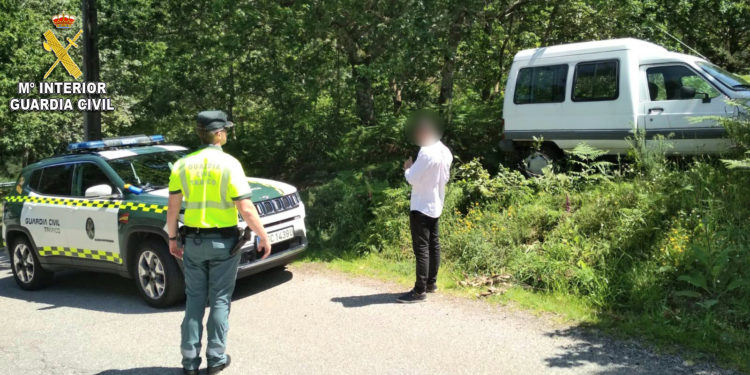 Detenido en Gondomar tras huir de la Guardia Civil e intentar tirar a los agentes de sus motos