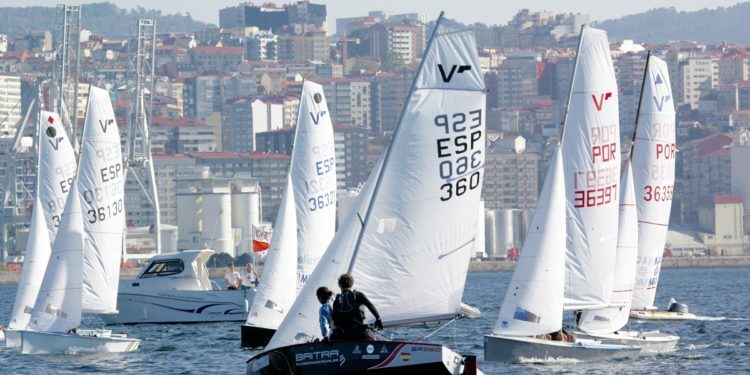 El Mundial de Vaurien en Vigo se traslada a 2022