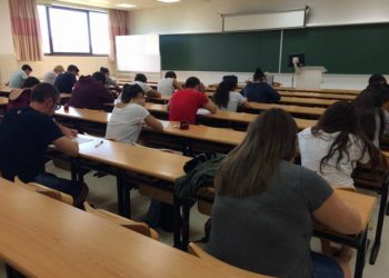 O Centro de Linguas continuará coa formación en idiomas de xeito virtual durante o verán