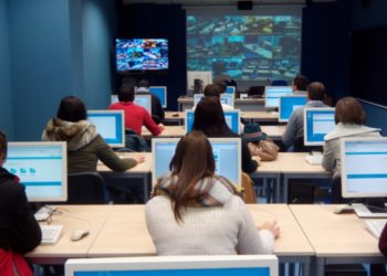 A Universidade de Vigo destina 150.000 euros para axudas que palíen o impacto da Covid-19