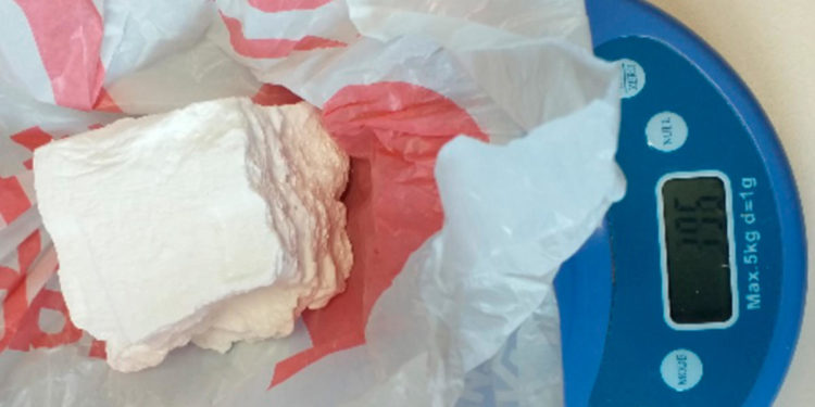 Una empresa de mensajería entrega por error en Lugo un paquete enviado desde Vigo con cocaína