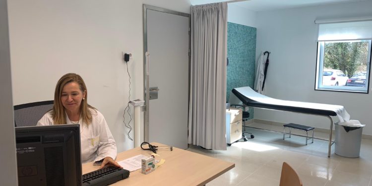 A área sanitaria de Vigo reactivará a súa Atención Primaria en catro fases