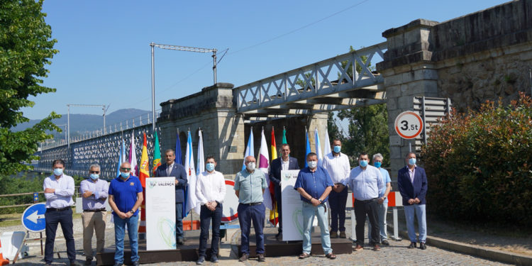Tui e Valença fan “unha chamada de socorro” para que se reabra a vella Ponte Internacional