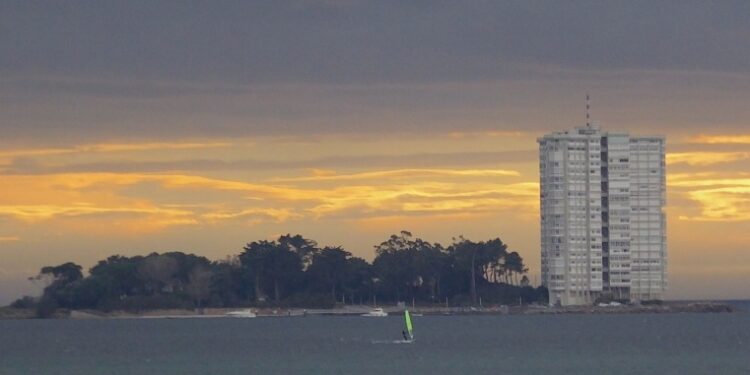 Deteñen un furtivo en Vigo por resistencia e desobediencia á autoridade