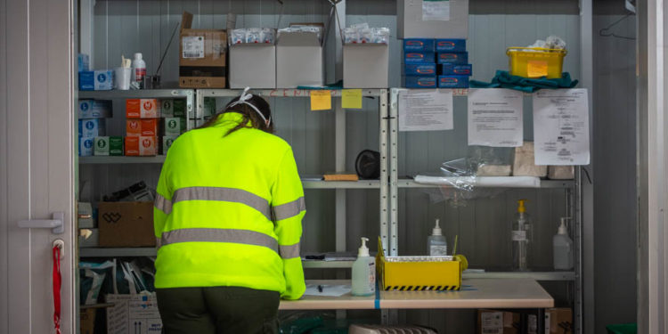 Tres positivos máis elevan a 11 os casos de Covid-19 relacionados co brote na Mariña lucense