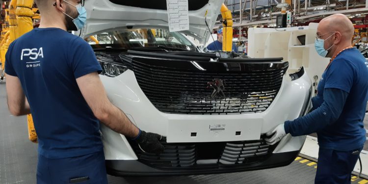 PSA Vigo adelanta la vuelta del turno de fin de semana al 13 de junio