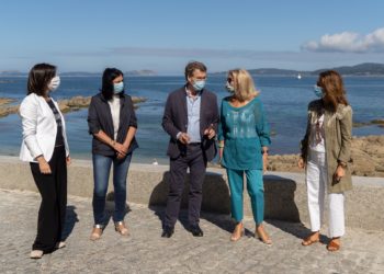 Feijóo cambia un paseo por Príncipe para iniciar su campaña por un posado en el Museo do Mar