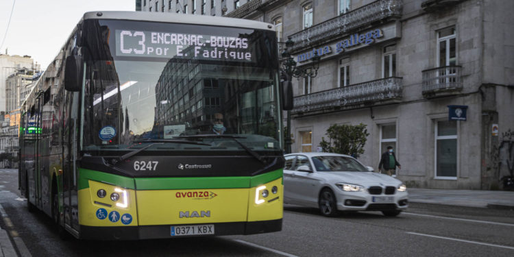 Caballero justifica la prórroga a Vitrasa: “El pliego que teníamos preparado no vale”