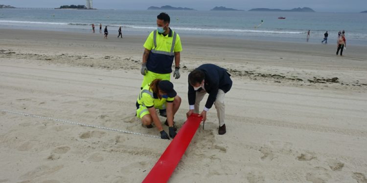 Abel Caballero anuncia nuevas normas en las playas de Vigo: ni comida, ni tabaco