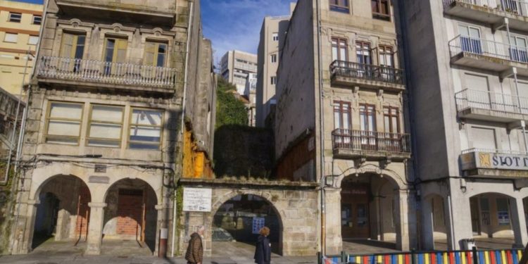 O Casco Vello licita as obras para rehabilitar dous edificios con seis novas vivendas