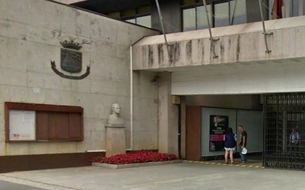 Una moción instará al Concello de Vigo a retirar el busto de Juan Carlos I del ayuntamiento