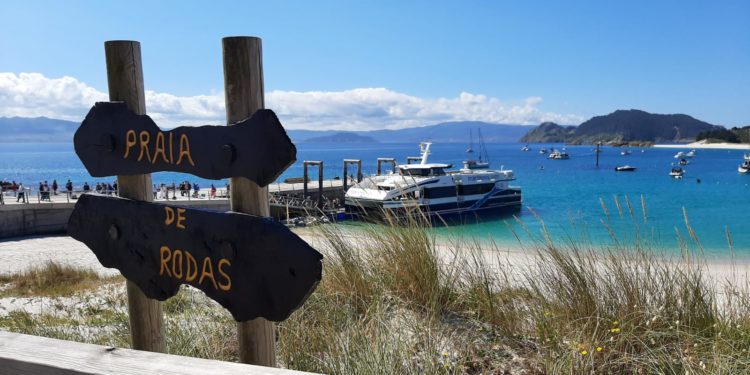 Más de 800 personas se decantan por un San Juan en las islas Cíes