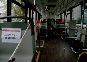 La Policía Local interviene en un Vitrasa por un viajero que no quería usar la mascarilla