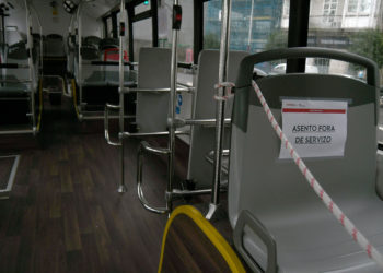 Otro Vitrasa se ve obligado a interrumpir su marcha por problemas con la mascarilla de un pasajero