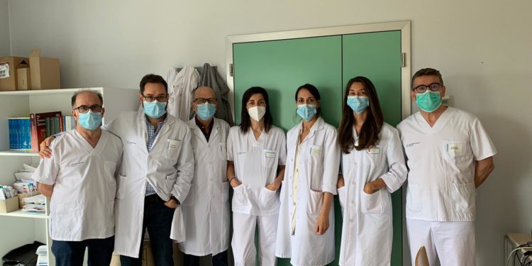 Dermatólogos do Chuvi alertan dun maior risco ao tomar o sol tras o confinamento polo Covid-19