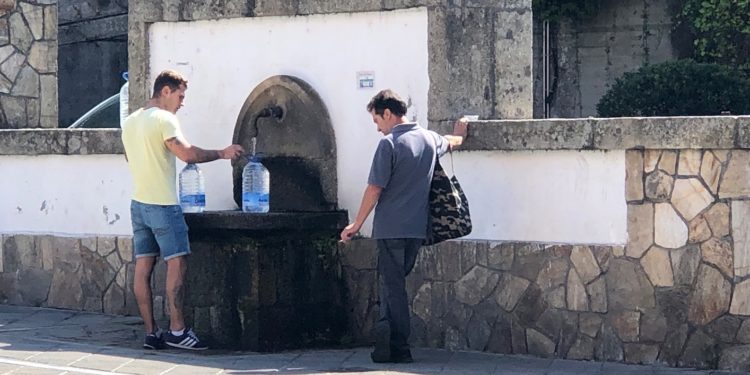 Vigo reabre las fuentes públicas, precintadas desde mediados de marzo