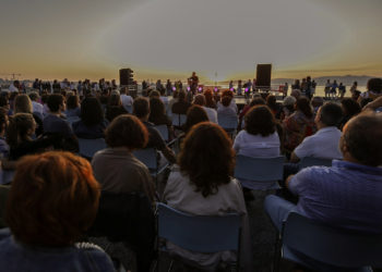 Aluvión para ver a Coque Malla en la terraza del Mar de Vigo