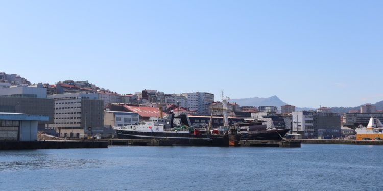 La oposición al nuevo relleno en el Puerto de Vigo llegará al Congreso