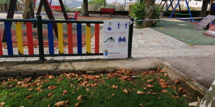 Tui abrirá os parques infantís o 1 de xullo