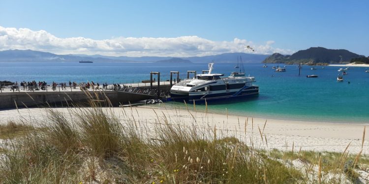 Las Cíes reciben a sus primeros visitantes en la nueva normalidad