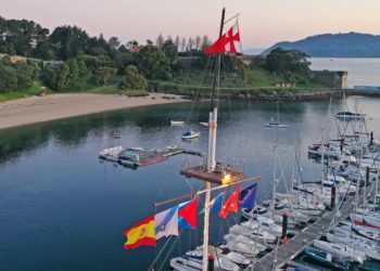 El Monte Real Club de Yates de Baiona renueva su bandera azul