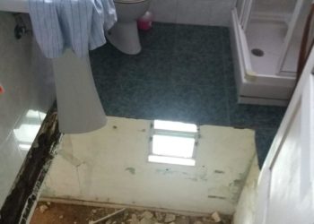 Una mujer resulta herida en Vigo al derrumbarse el suelo de su casa