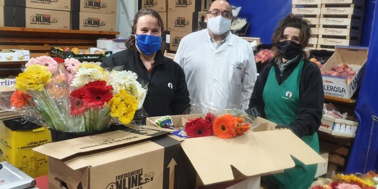 La receta solidaria de Freshcut: purés por periódicos