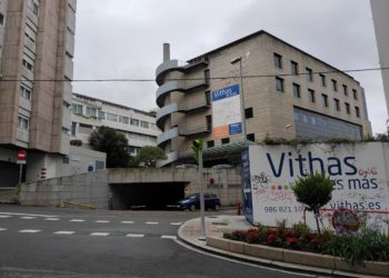 El Hospital Vithas Vigo se suma a la economía circular donando material y mobiliario en desuso