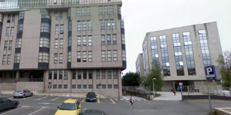 El juez manda a prisión al acusado de apuñalar al amante de su pareja en Vigo