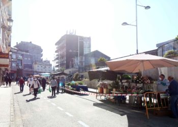 Ponteareas retoma ao completo os mercados e feiras recolocando medio cento de postos