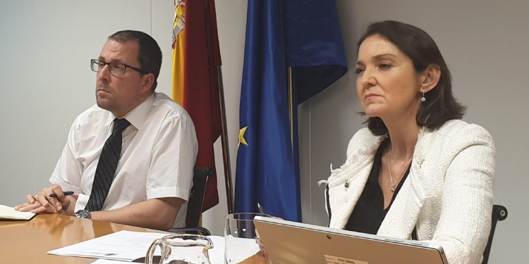 España da marcha atrás y no reabrirá la frontera con Portugal hasta julio