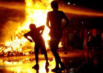 Caballero anuncia que no habrá hogueras de San Juan “porque lo prohíbe la Xunta”