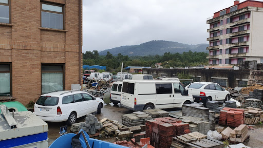 A piques de rematar o prazo para mercar os vehículos retirados do parque móbil do Porriño