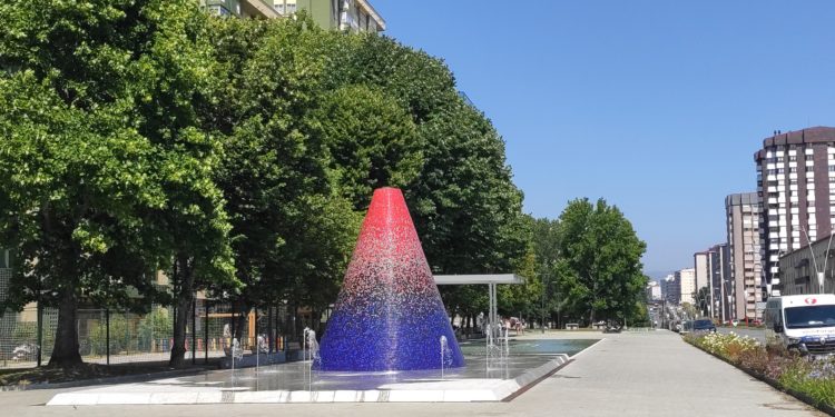 Vigo reactiva las fuentes ornamentales de la ciudad y el volcán de Coia vuelve a funcionar
