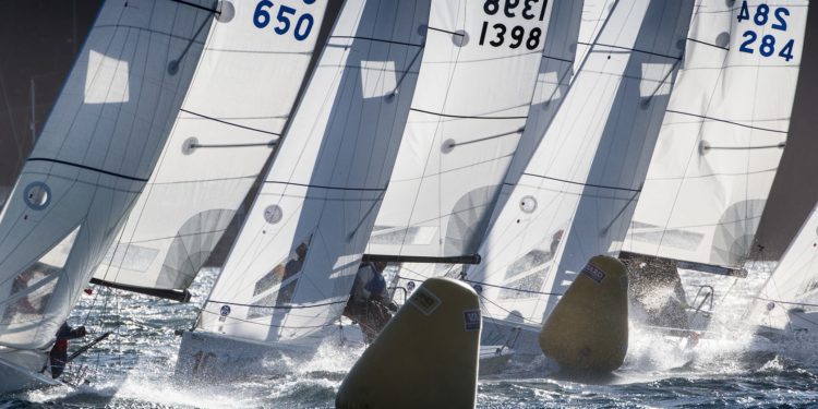 La flota nacional de J70 vuelve al agua en Vigo tras el parón por Covid-19