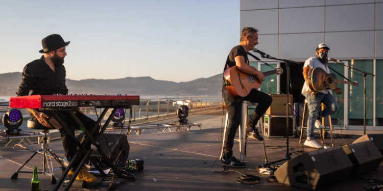 Love of Lesbian se desnuda en Vigo