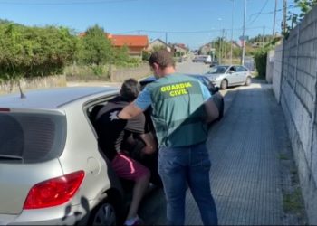 La Guardia Civil detiene en Vigo a un presunto proxeneta acusado de lesiones, robo con violencia y amenazas