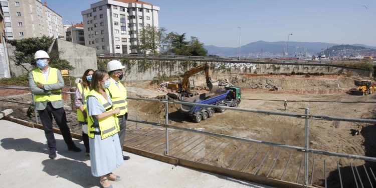 La Xunta alerta de la posible paralización de las obras de la estación de autobuses