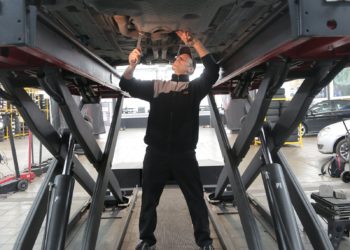 ¿Cómo funciona un catalizador de automóvil?