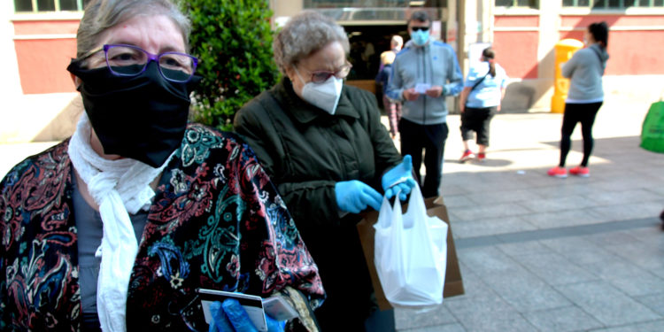 Sanidade incorpora un nuevo caso de Covid-19 en Vigo, donde desaparece otro paciente curado