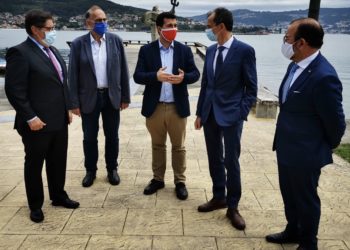 Duque apoia en Moaña a Caballero, que promete a primeira matrícula gratuíta nos graos universitarios