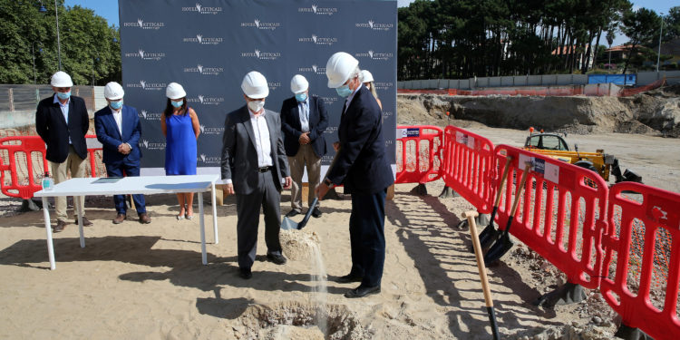 El nuevo Hotel Samil pone su primera piedra con el objetivo de abrir en el verano de 2022