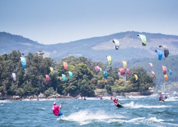 La bahía de San Simón luce en el KiteSurf Cesantes