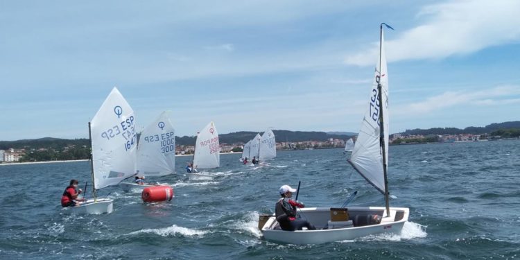 La selección gallega de Optimist viaja a Águilas para disputar su primer campeonato tras la pandemia