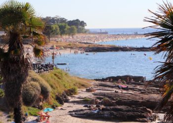Rescatados en Samil y en Coruxo dos bañistas con signos de agotamiento