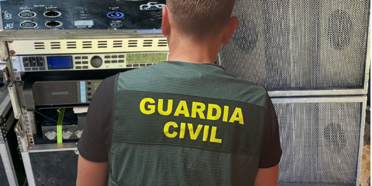 Detienen a un joven de Vigo por falsificar transferencias para comprar material para espectáculos